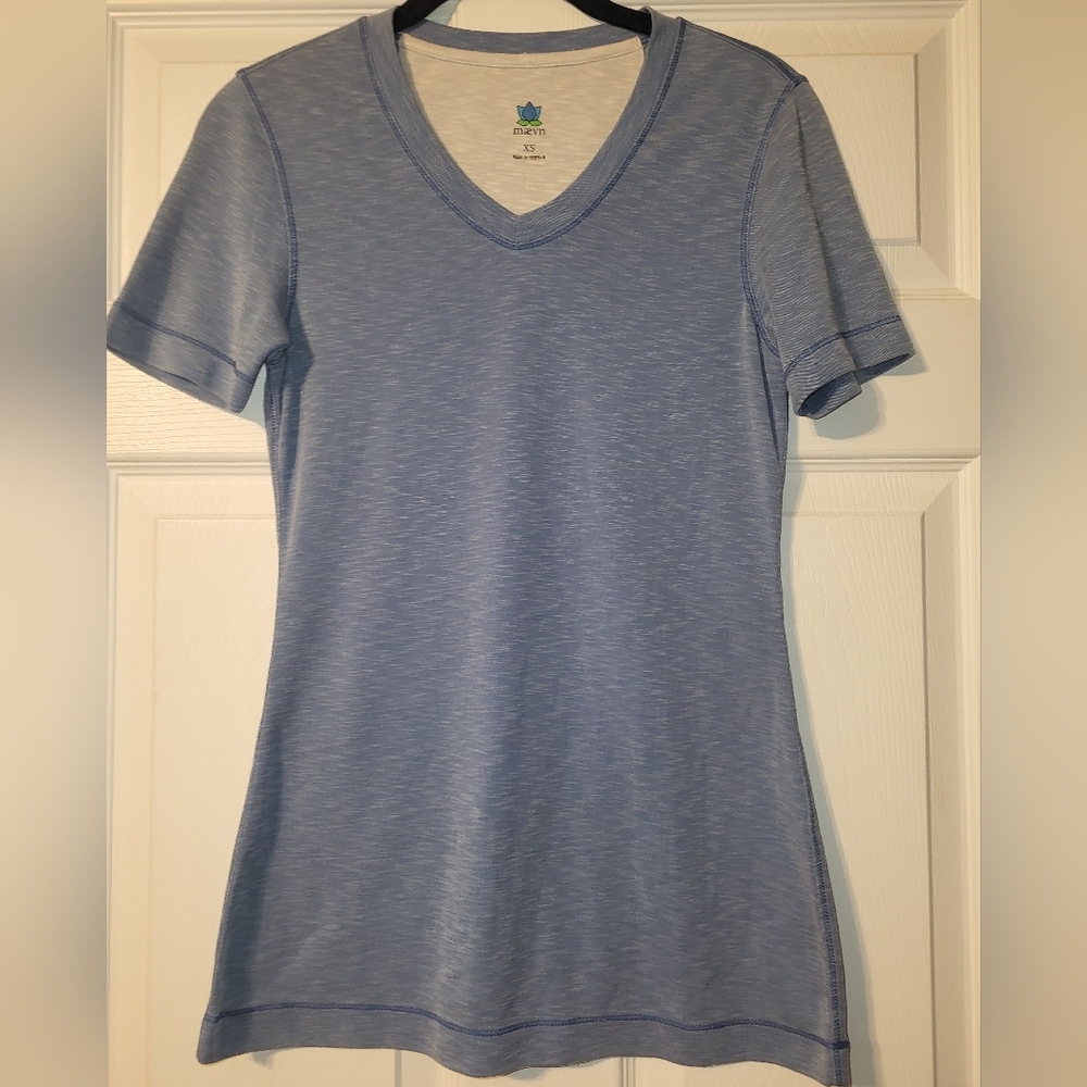 Maevn Blue‎ V Neck Top Size X Small